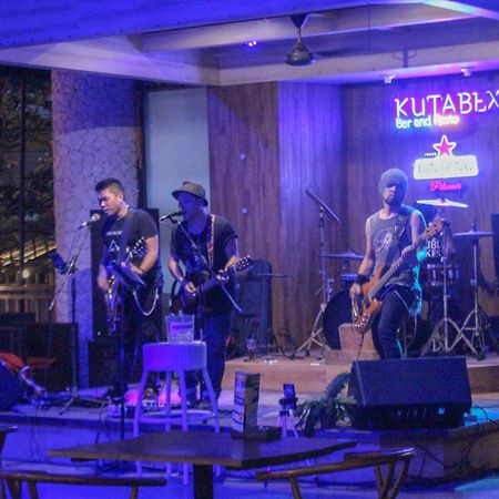 קוטה לומבוק Kutabex Beachfront Hotel מראה חיצוני תמונה
