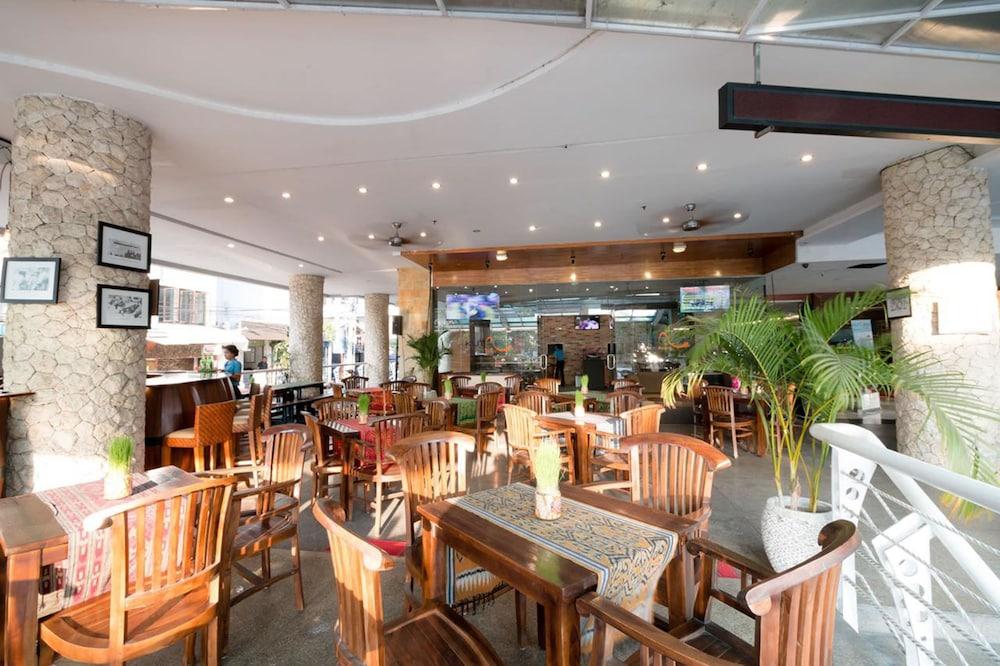 קוטה לומבוק Kutabex Beachfront Hotel מראה חיצוני תמונה