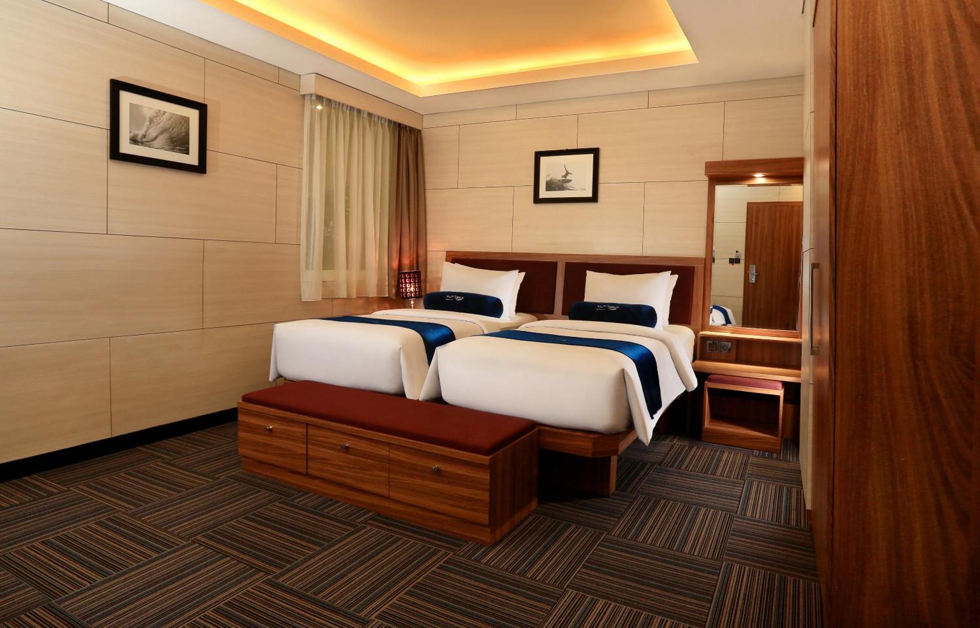 קוטה לומבוק Kutabex Beachfront Hotel מראה חיצוני תמונה