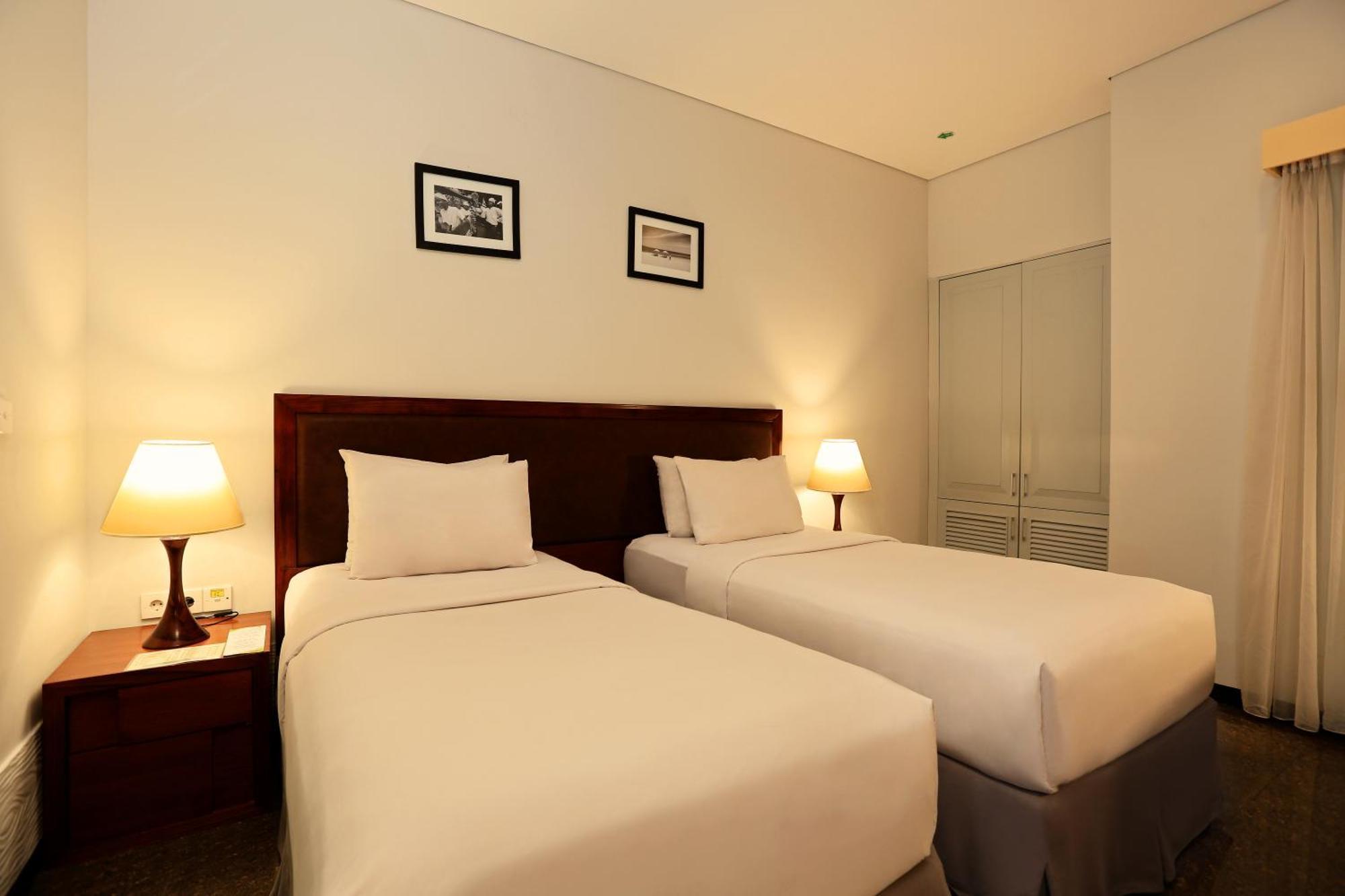 קוטה לומבוק Kutabex Beachfront Hotel מראה חיצוני תמונה