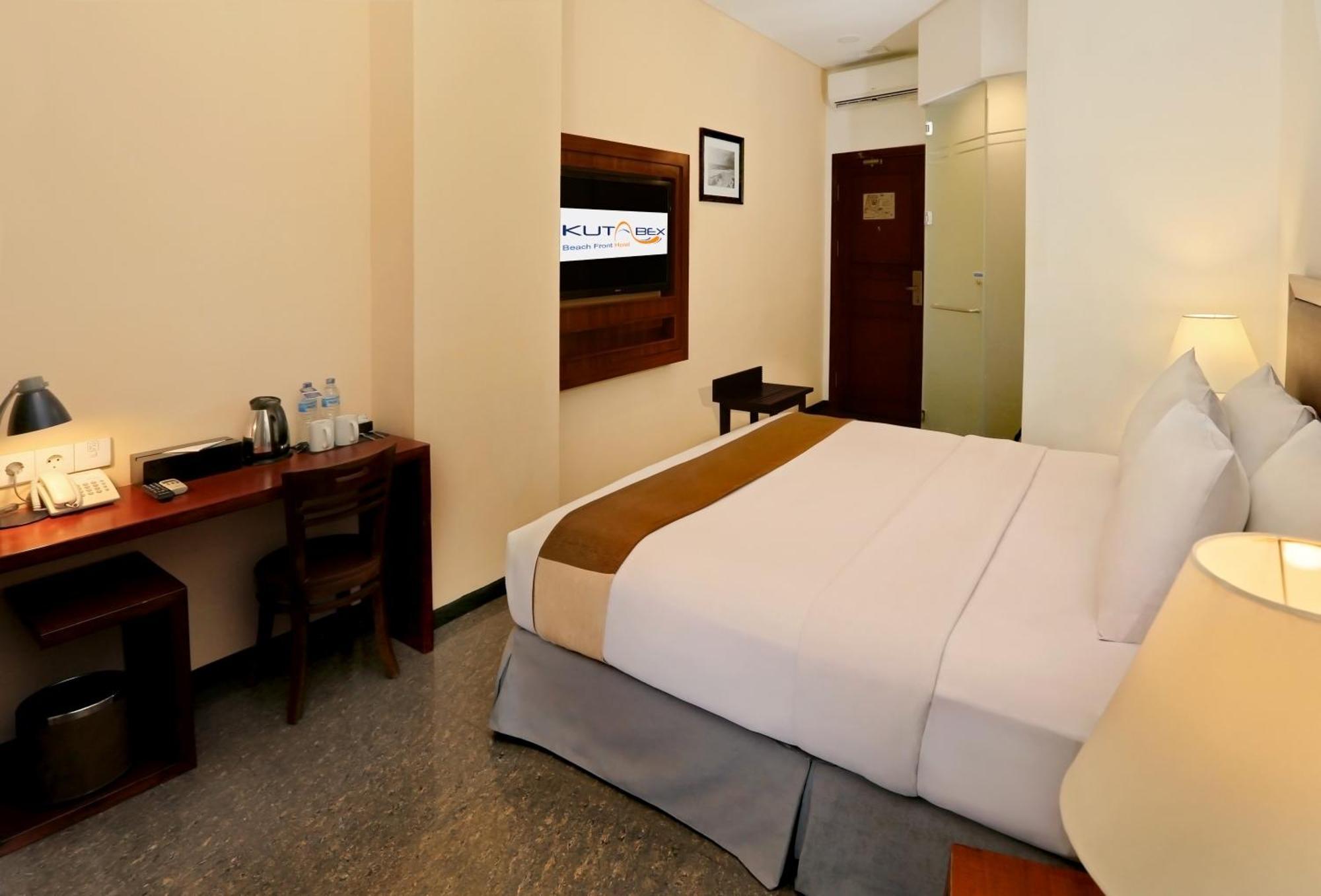 קוטה לומבוק Kutabex Beachfront Hotel מראה חיצוני תמונה