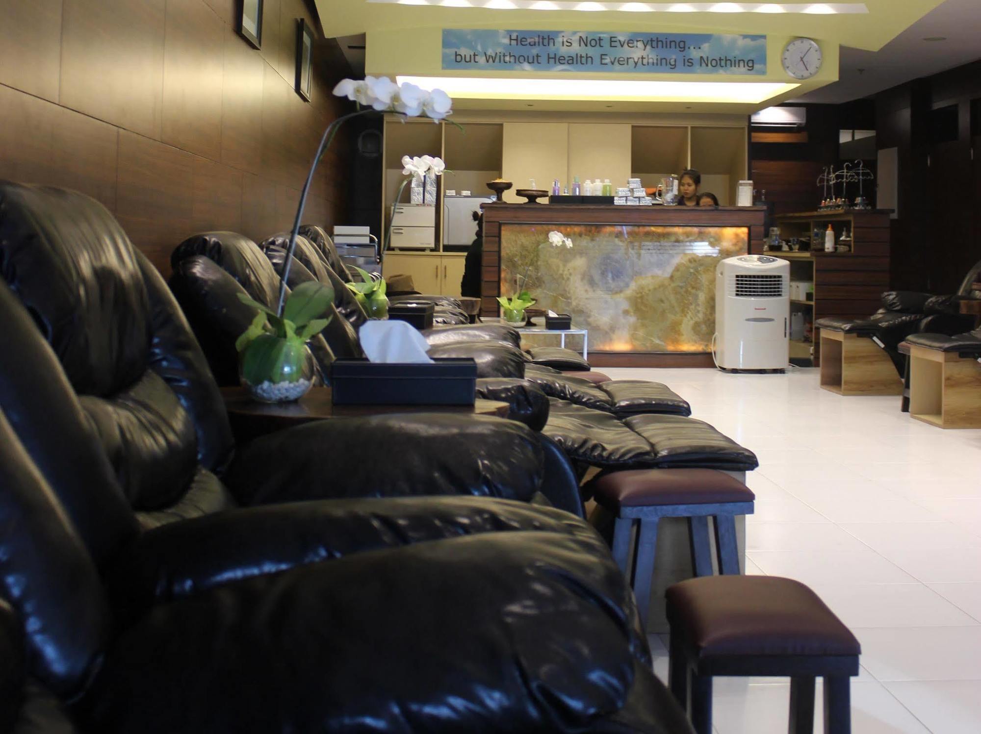 קוטה לומבוק Kutabex Beachfront Hotel מראה חיצוני תמונה