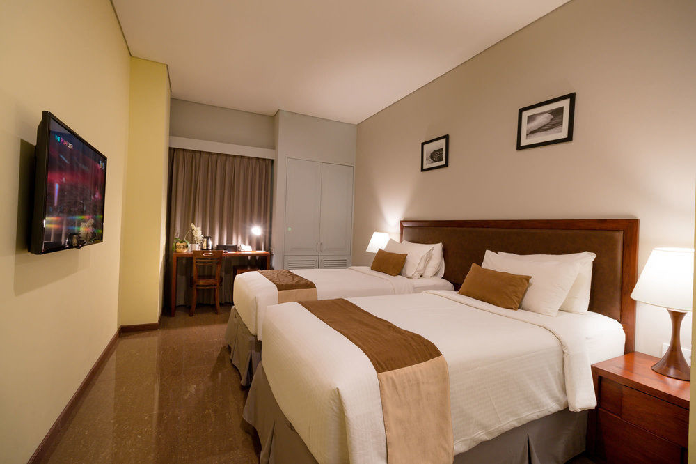 קוטה לומבוק Kutabex Beachfront Hotel מראה חיצוני תמונה