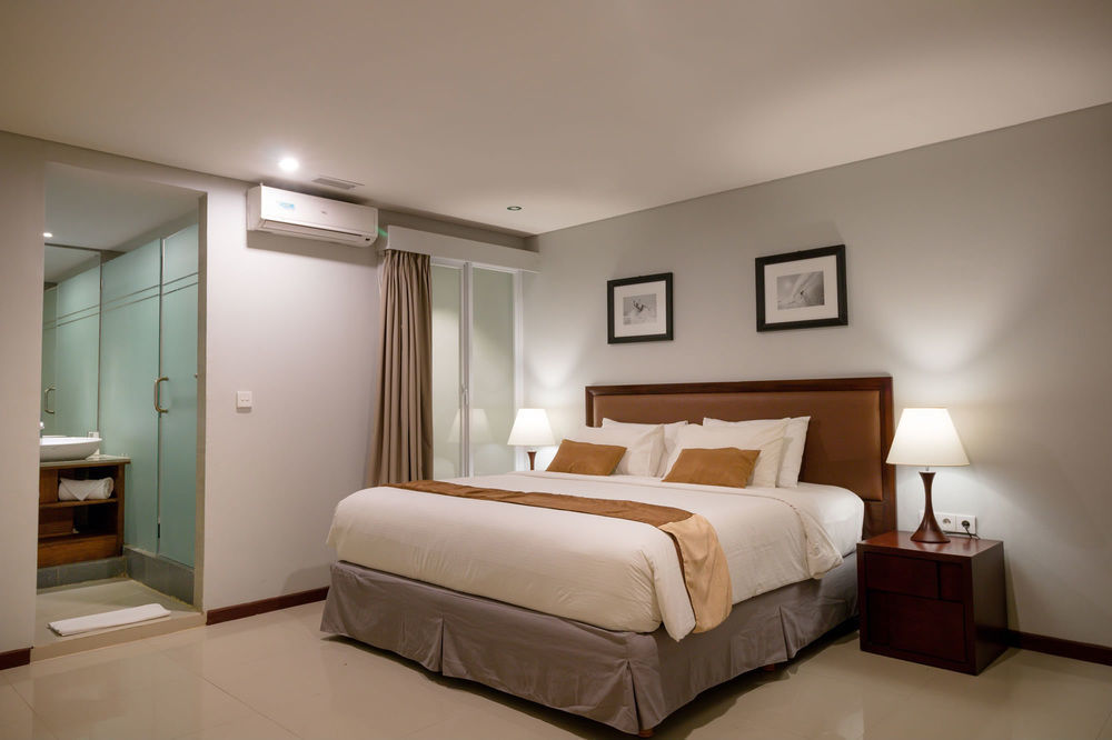 קוטה לומבוק Kutabex Beachfront Hotel מראה חיצוני תמונה