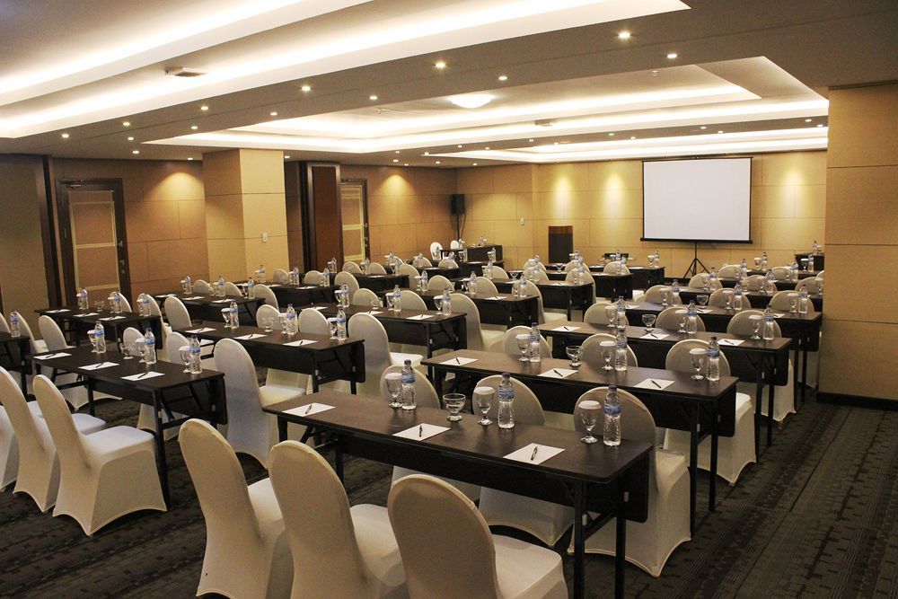 קוטה לומבוק Kutabex Beachfront Hotel מראה חיצוני תמונה